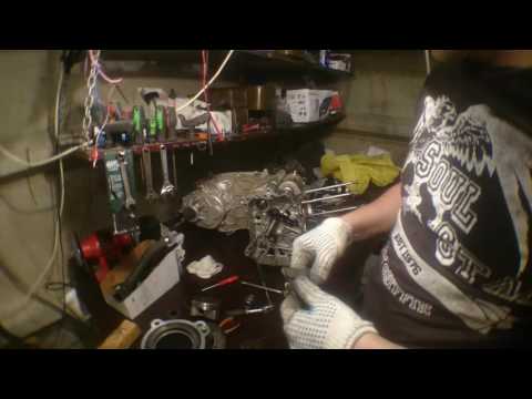 Видео: Разборка двигателя SYM MAXSYM 400.