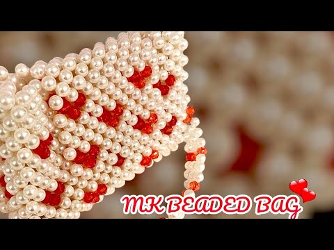 Видео: Бесплатный Мастер-класс.Сумка из жемчужных бусин с сердечками