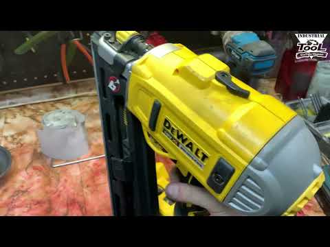 Видео: Dewalt DCN692 разбираем двигатель