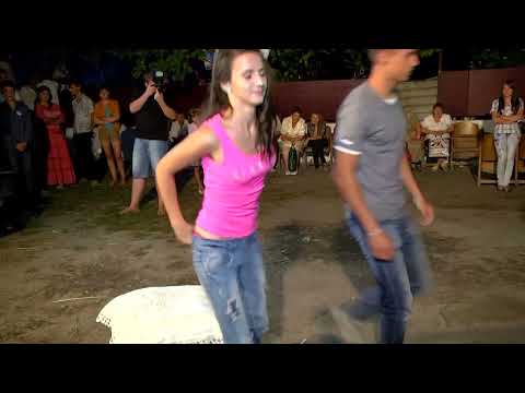 Видео: Горіла сосна палала - легендарна пісня на весіллі