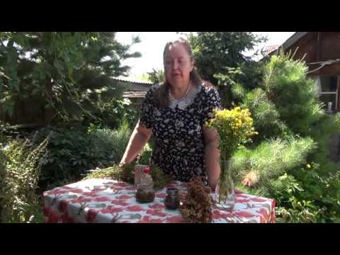 Видео: ЗВЕРОБОЙНОЕ МАСЛО || Как приготовить Чем полезно