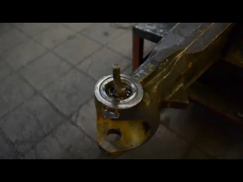 Видео: Восстановление мест переднего моста трактора Volvo