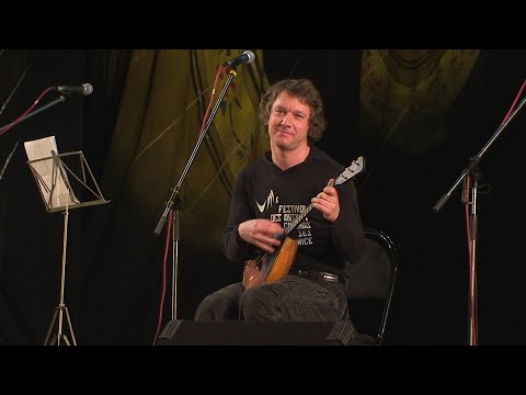 Видео: Алексей Архиповский."Паганини  балалайки" на Зимнем Грушинском фест. 25.02.2008. Театр одного актера