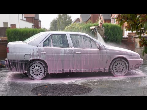 Видео: Мойка 30-летней Alfa Romeo перед зимней спячкой