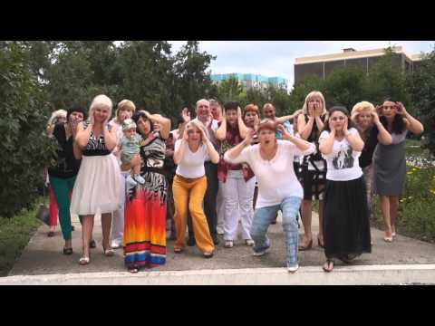 Видео: Поздравление родителей на выпускной 2013