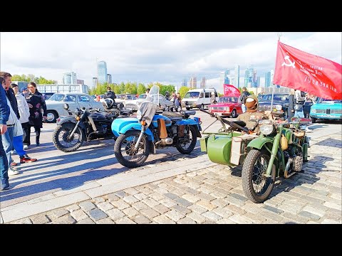 Видео: Круг Победы - парад ретро техники в Москве. Я на мотоцикле М 72