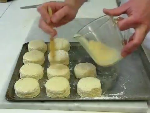 Видео: Как сделать булочки