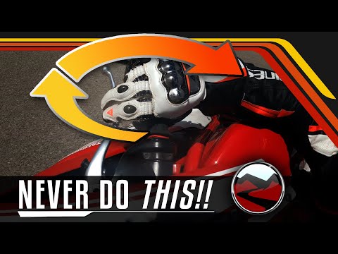 Видео: Всегда, только и никогда в езде на мотоцикле