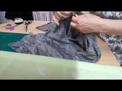 Видео: Как я укорачиваю плечевой шов на футболке.