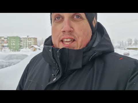 Видео: 'ПО УЛИЦАМ посёлка Войвож, Республики Коми. Репортаж гармониста Андрея Чешуина.