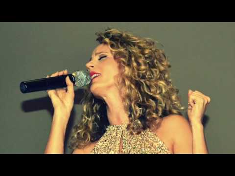 Видео: Desi Dobreva - Kude Si Vjarna Ti, Lubov Narodna / Деси Добрева - Къде си вярна ти, любов народна