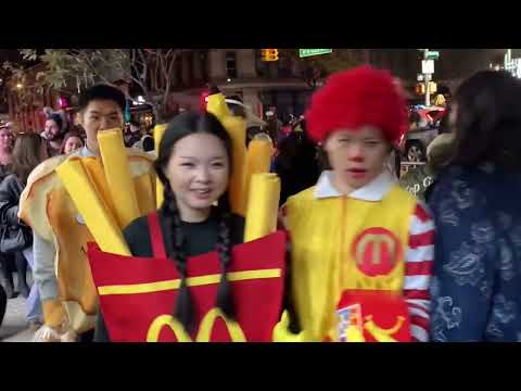 Видео: СУПЕР ВИДЕО Хэллоуин ПАРАДА в Манхэттене!!! Смешно, Весело, Познавательно! Хэллоуин ПАРАД 2025!!!!!