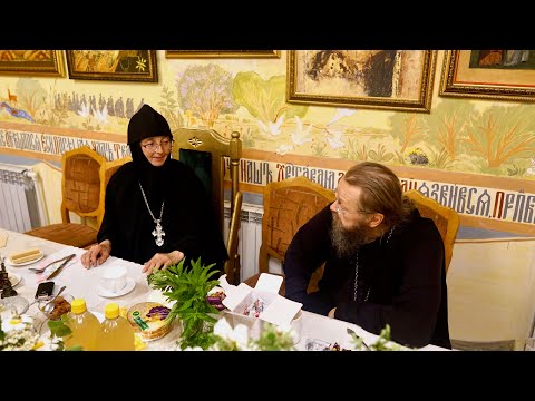 Видео: Беседа в Свято-Успенском Гремячем женском монастыре с игуменьей Михаилой (Осиповой).