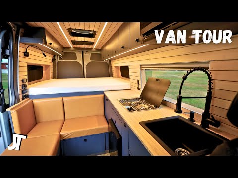 Видео: Вы бы жили в этом уютном автофургоне?
