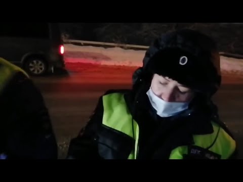 Видео: ДАМА ДПС ОСТАНОВИЛА ГРАМОТНОГО ВОДИЛУ/ ДАЛЬНОБОЙ ТРАССА