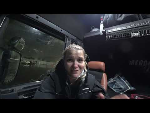 Видео: ПОПАЛА В МЕТЕЛЬ НА УРАЛЕ.  ЖУТКО ХОЛОДНО!