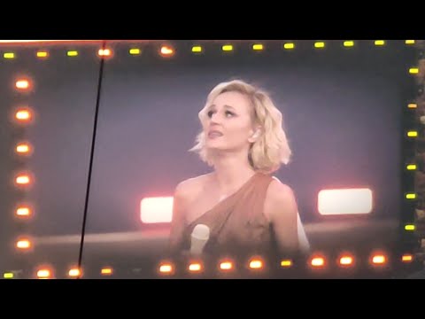 Видео: Вступительная речь Полины Гагариной Лужники 29-06-2024 Шоу Навсегда Gagarina Концерт Полина Гагарина