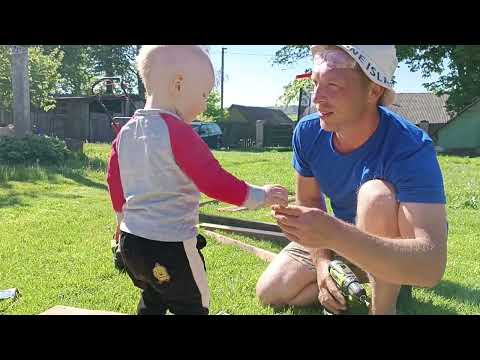 Видео: Весна в деревне. Выгул для утят. У всех уже все растет, а мы только делаем грядки