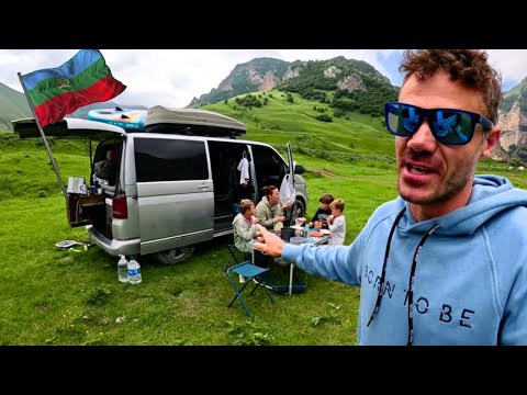 Видео: ЗАСТРЯЛИ В ГОРАХ - ЕЛЕ ВЫЕХАЛИ... Чегем - ущелье которое стоит посетить.