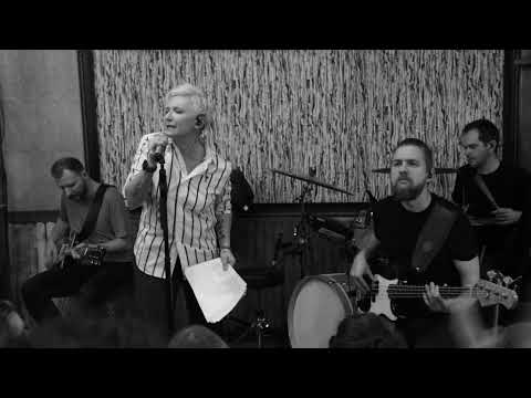 Видео: Ночные Снайперы - Люблю-не-люблю. Квартирник 2021 Клуб "Дума"