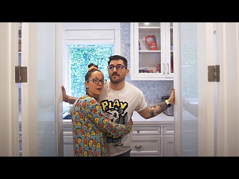 Видео: Беспорядок в нашей кладовке - Джулиан Соломита и Дженна Марблс