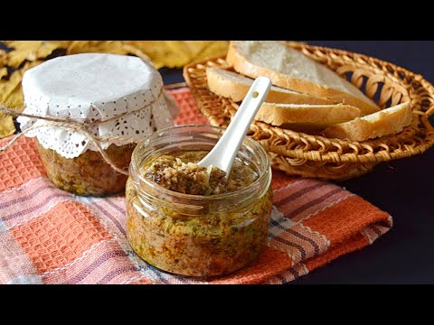 Видео: 🥘 Икра из рыжиков с морковью на зиму — видео рецепт. Вкусная грибная закуска с луком и морковью!