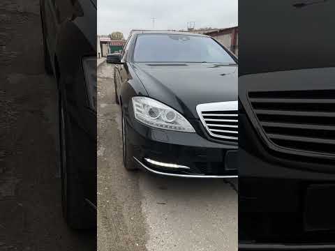 Видео: Mercedes W221 рестайл замена на светодиодные линзы Aozoom DLPD0601 D1S