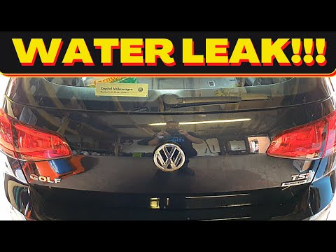 Видео: Распространенная неисправность Volkswagen Golf mk7: вода в багажнике через дверь багажника. Как л...