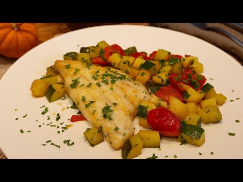 Видео: ФИЛЕ ДОРАДО С ОВОЩАМИ НА СКОВОРОДЕ – ЛЁГКИЙ И БЫСТРЫЙ УЖИН! 🐟🥔🥒🍅