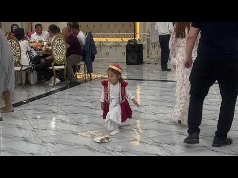 Видео: Қамажай биі – Kazakh traditional dance | Qamajai dance