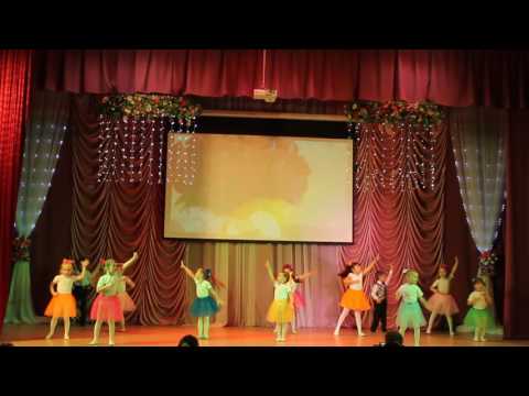 Видео: Танец на "День Матери" детского сада (МОУ Ишненская СОШ) 27.11.2016 г.