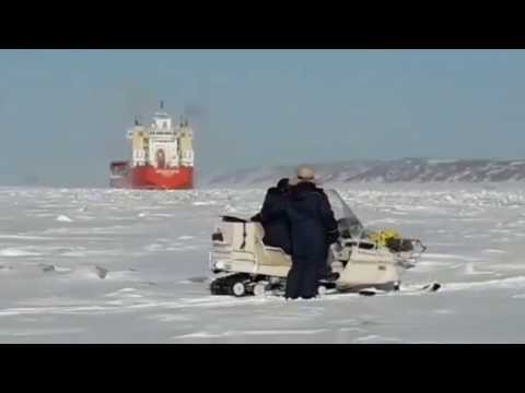 Видео: ЛЕДОКОЛ . ЕДИНСТВЕННЫЙ В МИРЕ .ЧУДО-СУДНО МОНЧЕГОРСК.КОНТЕЙНЕРОВОЗ