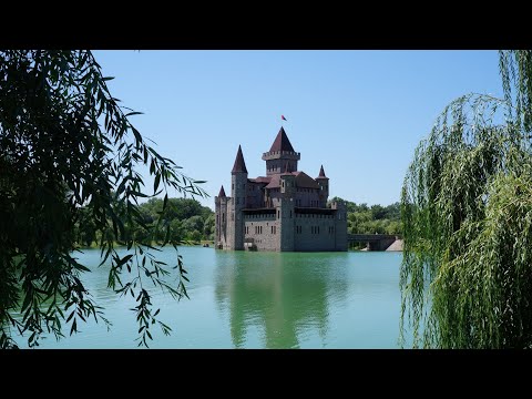 Видео: Кисловодск .Верхняя Балкария. Замок Шато Эркен. Язык Тролля.Самая потрясающая экскурсия.