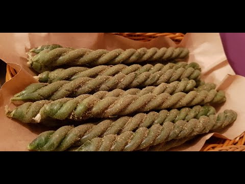 Видео: Травы и изготовление свечи на деньги