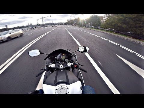 Видео: Неадекватная езда по городу на мото (без монтажа) 4K || Inadequate riding on moto