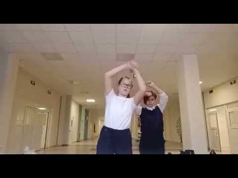 Видео: Танец под песню группы Rasa"Погудим"