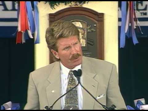 Видео: Речь Майка Шмидта о вступлении в Зал славы в 1995 году
