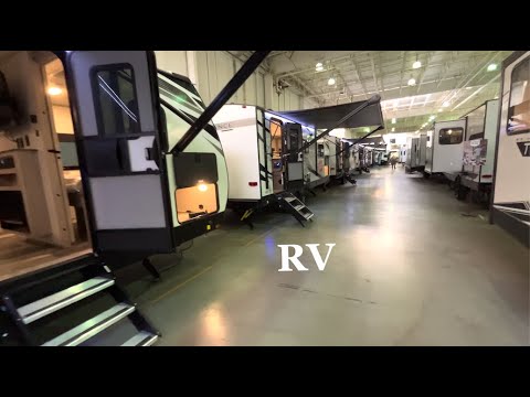 Видео: Выставка домов на колесах(RV) в Эдмонтоне(Канада)