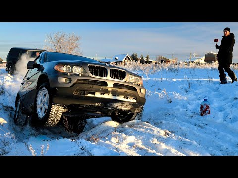 Видео: ОПАСНАЯ ЯМА для BMW X5 и Mercedes. И сток НИВА