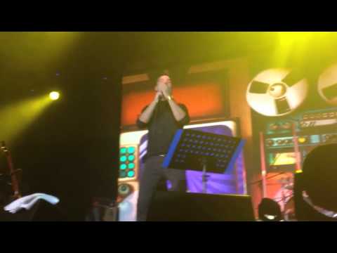 Видео: GRISHA URGANT - Голосами (бис)