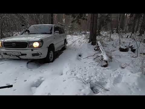 Видео: Спасут ли цепи? Как ездят настоящие мужики на Land Cruiser 100! Всех с Рождеством!!!