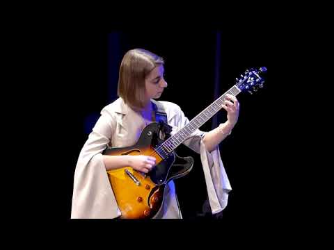 Видео: "Спят усталые игрушки"  муз.А.Островский  обр. И. Кропачев (Jazz/Джаз)