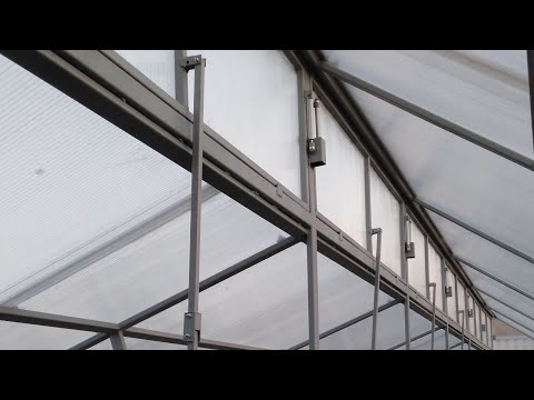 Видео: Самый простой и дешёвый вариант открывания форточек,в теплице по Митлайдеру!