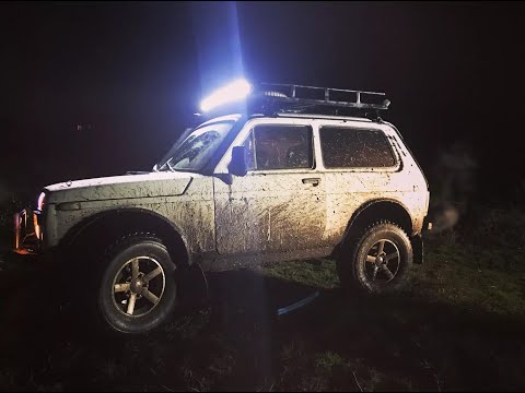 Видео: Обзор НИВА С МОТОРОМ от Приоры !!!