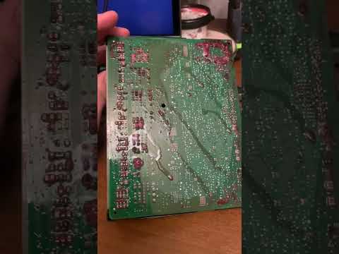 Видео: Опель Астра j произвольно срабатывали дворники,сигнал,аварийка, багажник, глючила приборная панель.