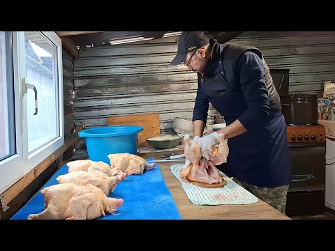 Видео: Життя в селі‼️Буде Тушонка з Курки‼️Розбіраєм бройлера,філе на тушонку❓️