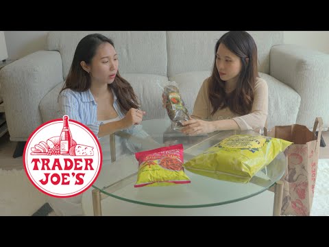 Видео: Обзор распроданного кимбапа из Trader Joe’s 🇺🇸 Корейские снеки и популярные новинки