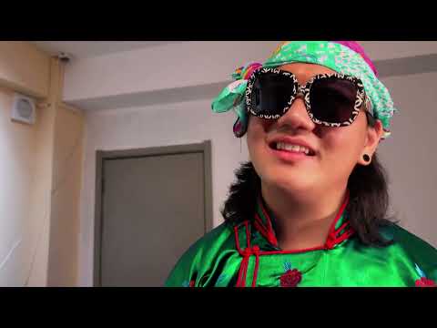 Видео: Rap Guujee S1 Ep01 "Хип хоп эмээ Гүүжээ ирлээ" 😎 тэр өөрийн бүтээсэн хүнтэйгээ Реп баттлэ хийлээ