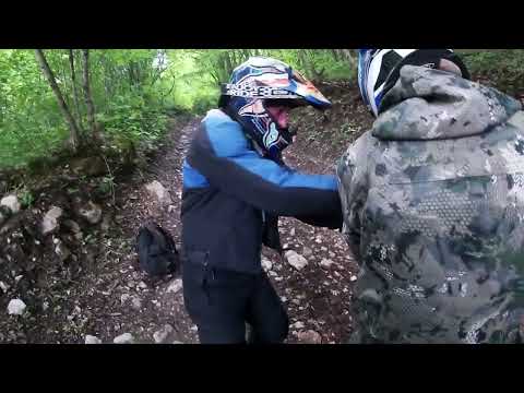 Видео: Дальняк на ZUUM CR250CB в низ по реке Лаба к пещере Южный Слон