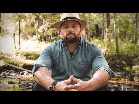 Видео: Победите жару стильно: как создать строгий летний образ!